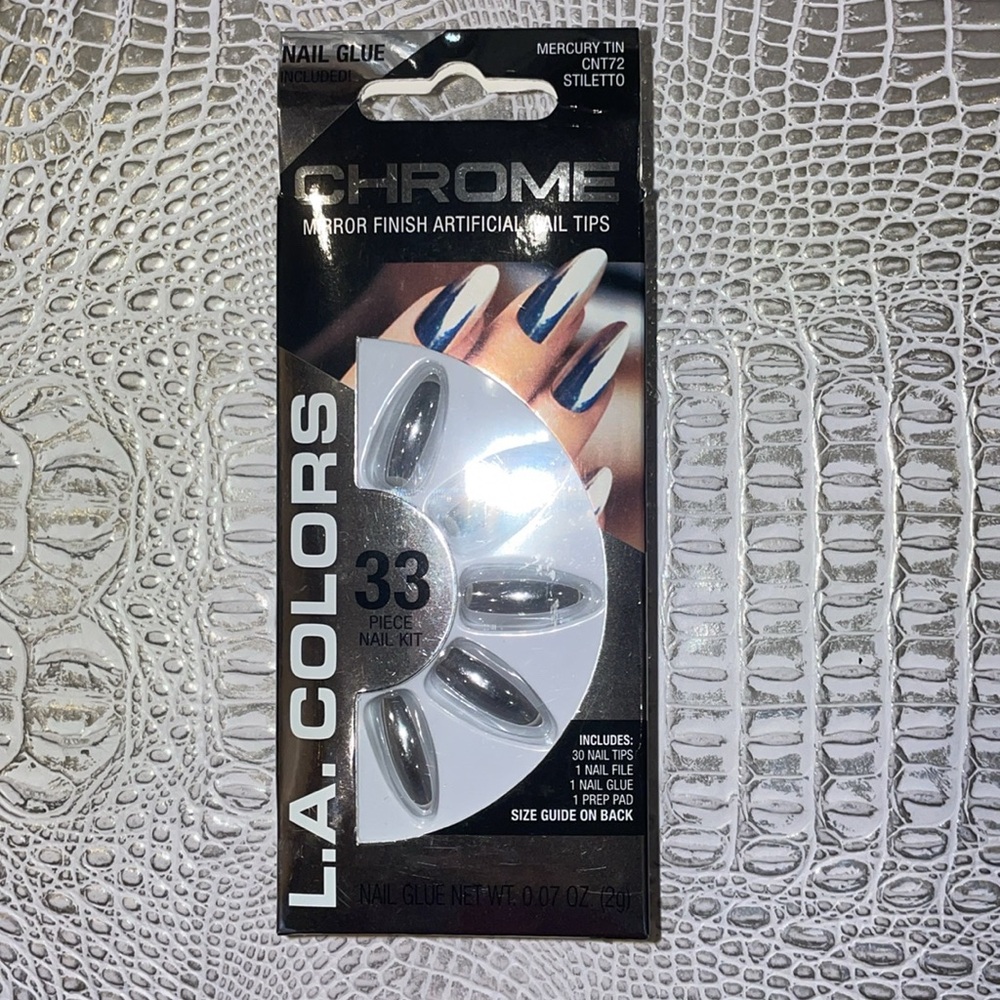 L.A. Colors Chrome Mirror Finish Artificial Nail - Silver NEW IN BOX
